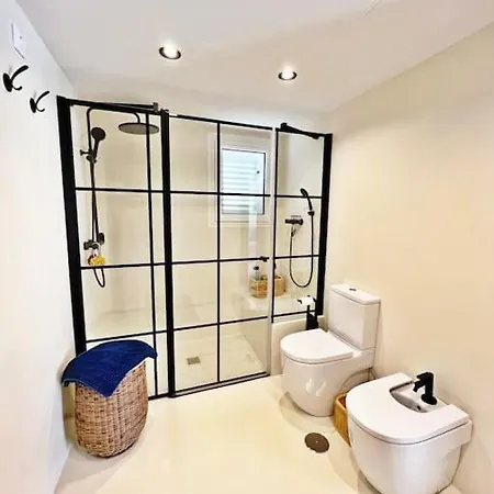 شقة Luxurious With Pool